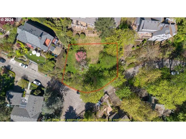 $250,000 | Southwest Westwood Court, Portland, OR 97239