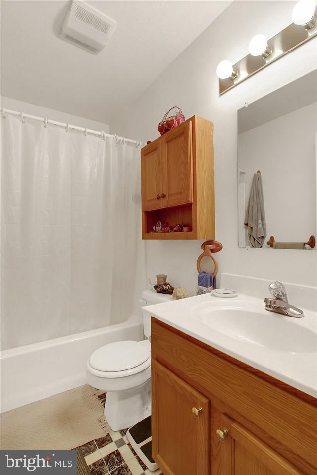3122 Sundial Road Dover, PA 17315 - Photo 17 of 25 Gallery Image 17