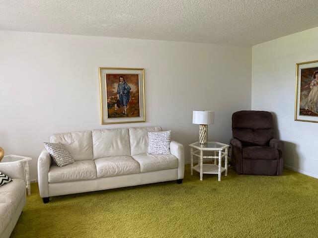 32 Fanshaw A Boca Raton, FL 33434 - Photo 6 of 15 IMG_3298