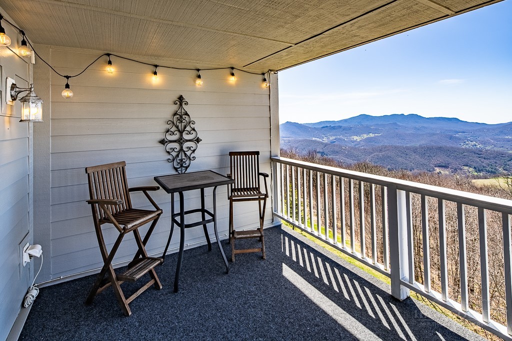 468 Elderberry Ridge Road, Unit 202C Beech Mountain, NC 28604 - Photo 4 of 35
