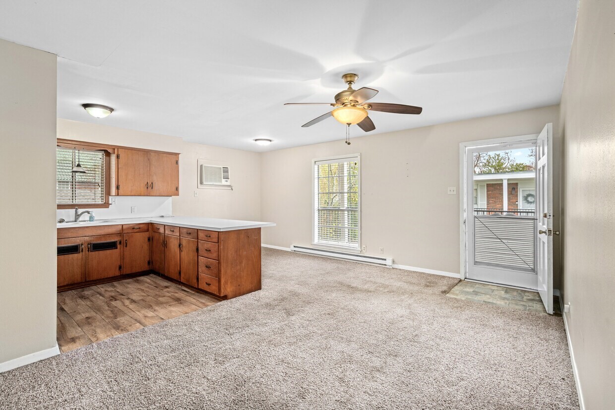 401 East Main Street Brenham, TX 77833 - Photo 17 of 28