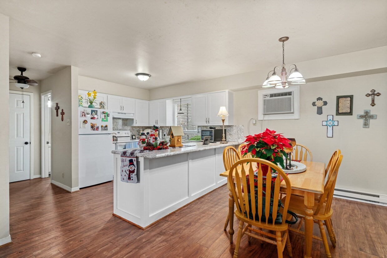 401 East Main Street Brenham, TX 77833 - Photo 10 of 28