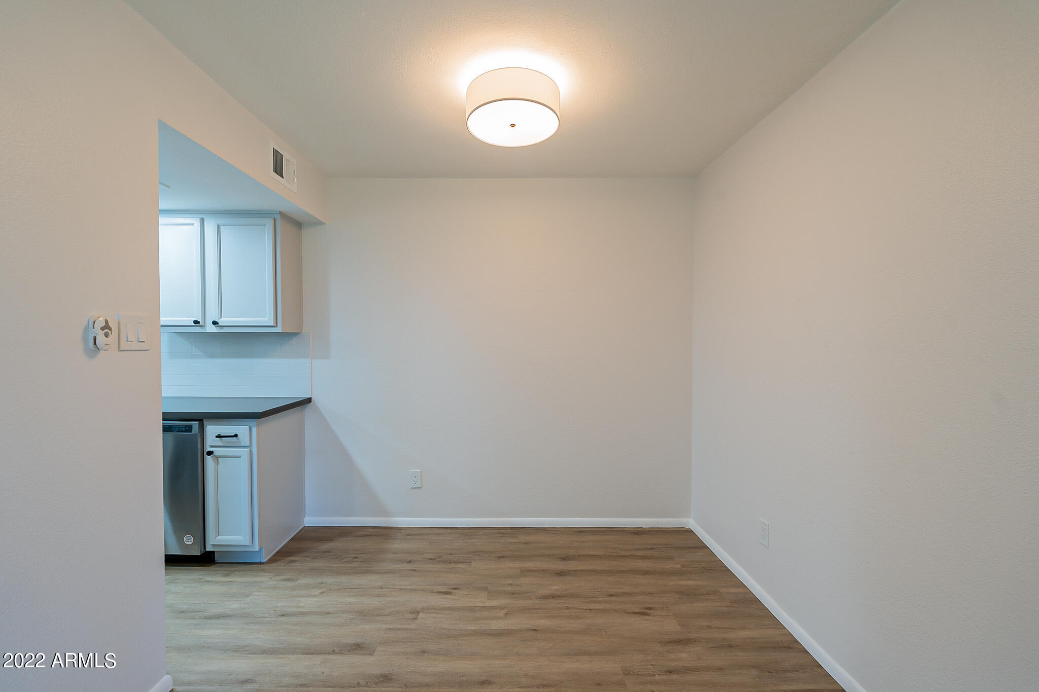4103 West Wonderview Road Phoenix, AZ 85019 - Photo 10 of 19 listing_9