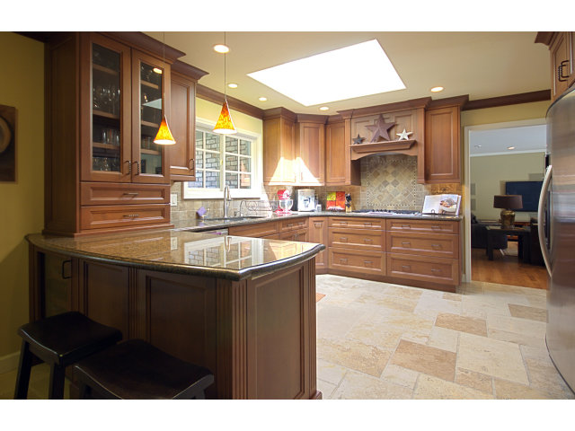 269 Montclair Road Los Gatos, CA 95032 - Photo 8 of 13 Gallery Image 8