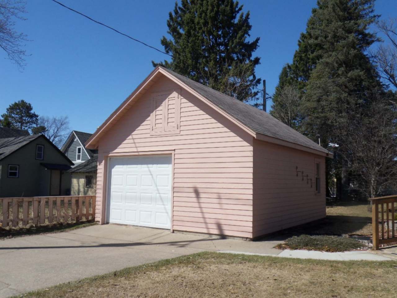 920 Dorr Avenue Rhinelander, WI 54501 - Photo 3 of 4 Gallery Image 3