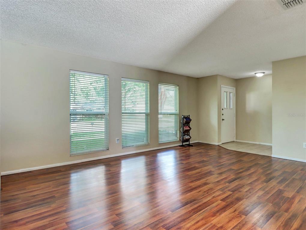 2021 Todd Road Clearwater, FL 33763 - Photo 14 of 59