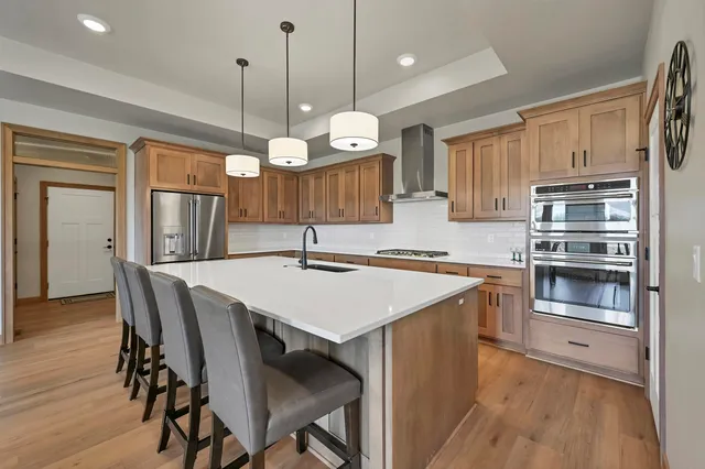 $679,900 | 1629 North Honeysuckle Drive, De Pere, WI 54115