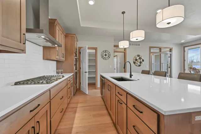 $679,900 | 1629 North Honeysuckle Drive, De Pere, WI 54115