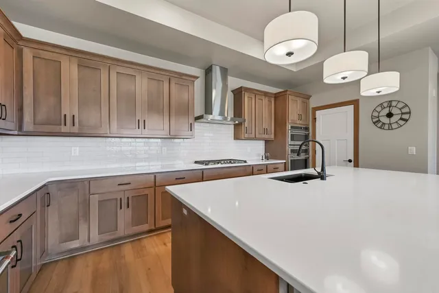 $679,900 | 1629 North Honeysuckle Drive, De Pere, WI 54115