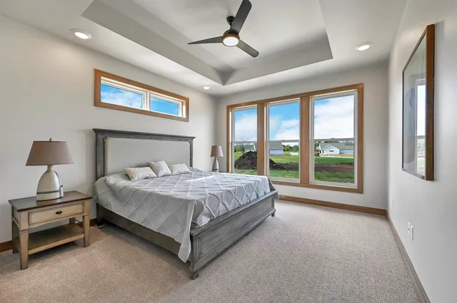 $679,900 | 1629 North Honeysuckle Drive, De Pere, WI 54115