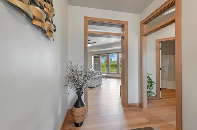 $679,900 | 1629 North Honeysuckle Drive, De Pere, WI 54115