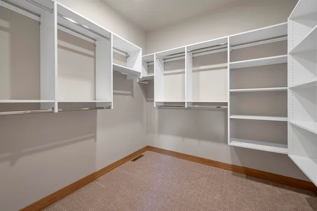 $679,900 | 1629 North Honeysuckle Drive, De Pere, WI 54115