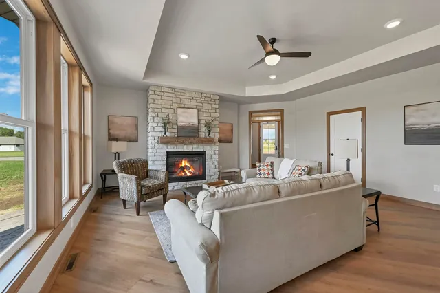 $679,900 | 1629 North Honeysuckle Drive, De Pere, WI 54115