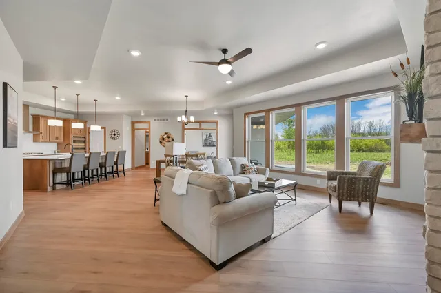 $679,900 | 1629 North Honeysuckle Drive, De Pere, WI 54115