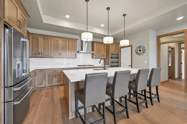 $679,900 | 1629 North Honeysuckle Drive, De Pere, WI 54115