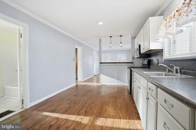 $2,500 | 451 Avenue B, Horsham, PA 19044