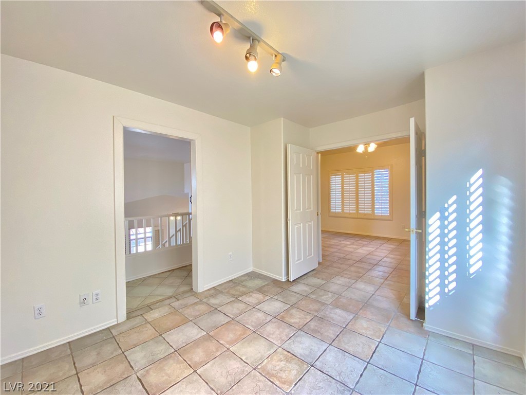 30 Knightsboro Road Henderson, NV 89074 - Photo 16 of 29