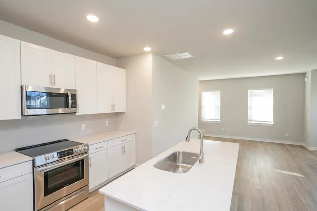 $2,075 | 2217 Hospitality Lane, Murfreesboro, TN 37128