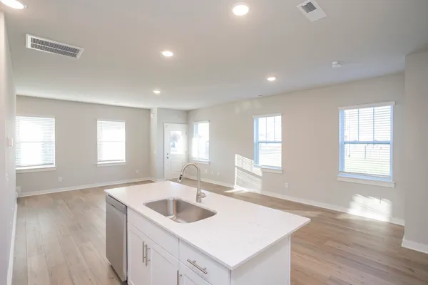 $2,075 | 2217 Hospitality Lane, Murfreesboro, TN 37128