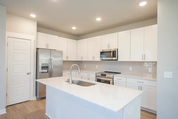 $2,075 | 2217 Hospitality Lane, Murfreesboro, TN 37128