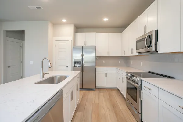 $2,075 | 2217 Hospitality Lane, Murfreesboro, TN 37128