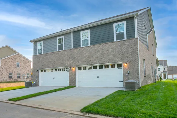 $2,075 | 2217 Hospitality Lane, Murfreesboro, TN 37128