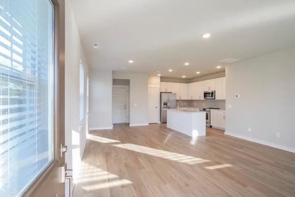 $2,075 | 2217 Hospitality Lane, Murfreesboro, TN 37128