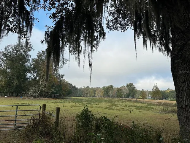 a view of a tennis court