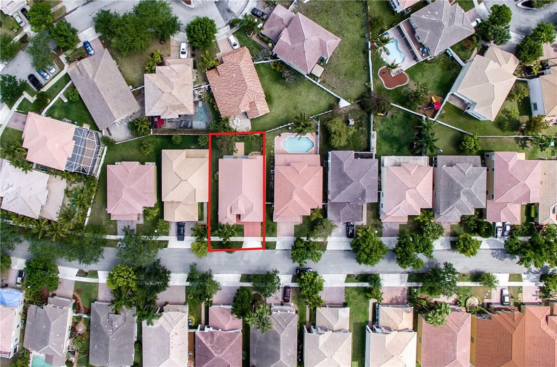 17445 Southwest 33rd Court Miramar, FL 33029 - Photo 19 of 23