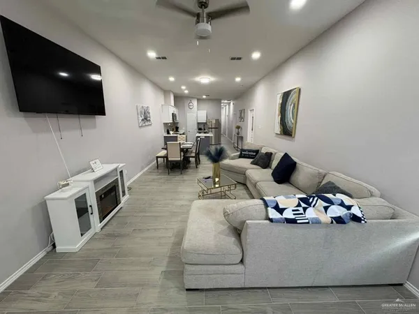 $2,500 | 2007 Cassandra Street, Mission, TX 78572