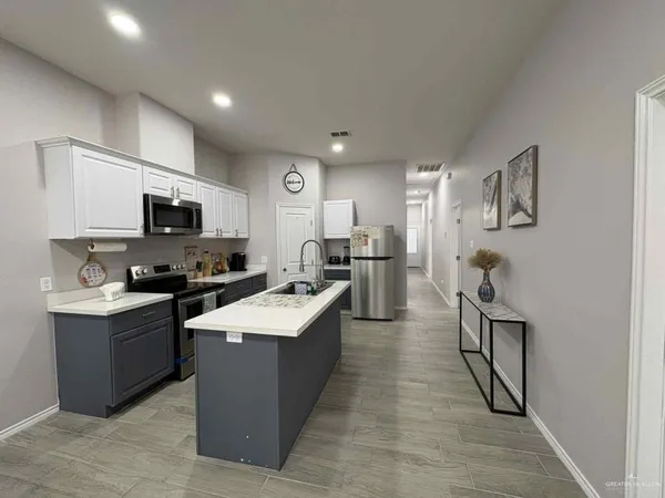 $2,500 | 2007 Cassandra Street, Mission, TX 78572