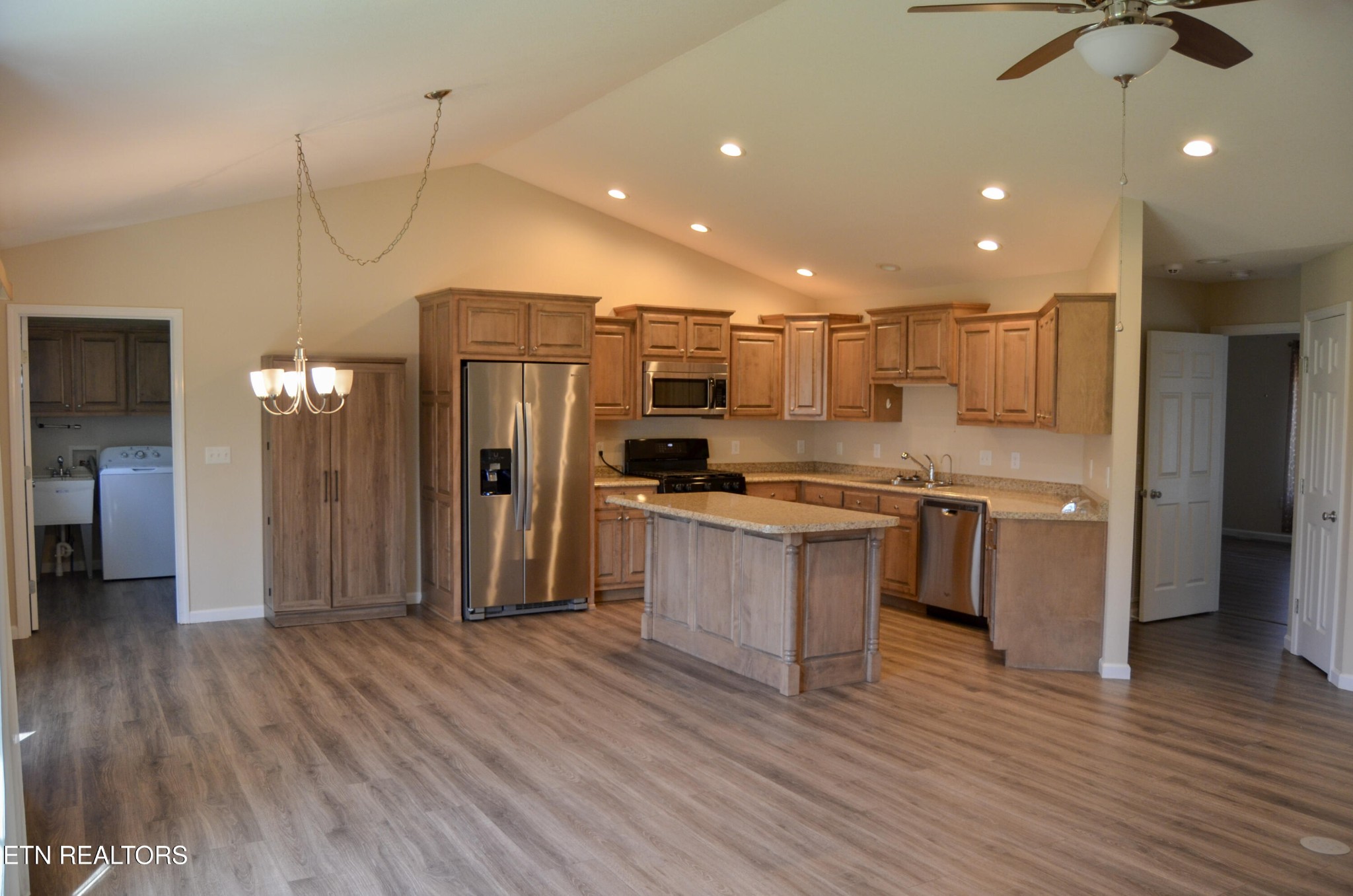 289 Deerfield Road Crossville, TN 38555 - Photo 7 of 31 Gallery Image 7