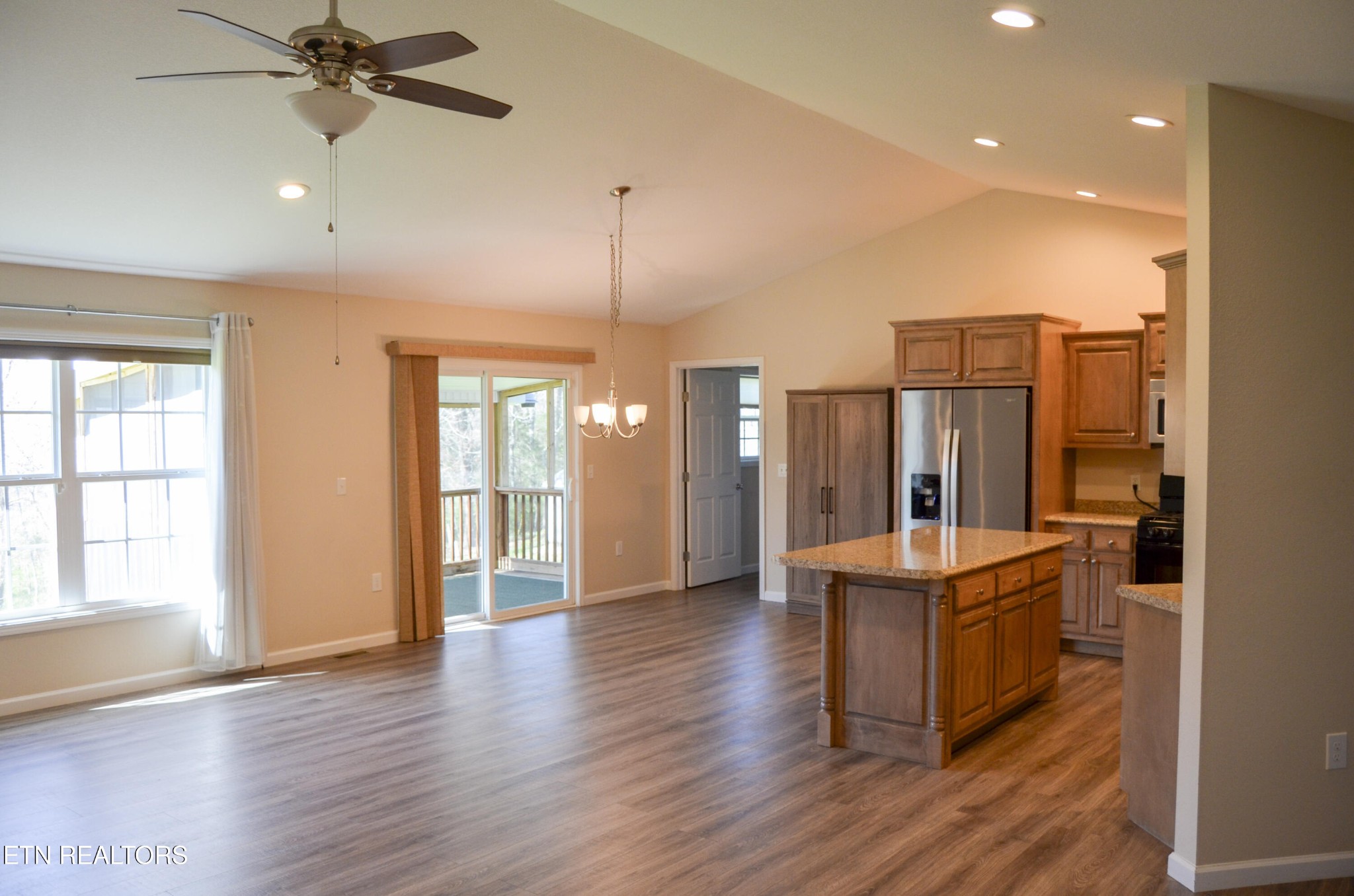 289 Deerfield Road Crossville, TN 38555 - Photo 10 of 31 Gallery Image 10