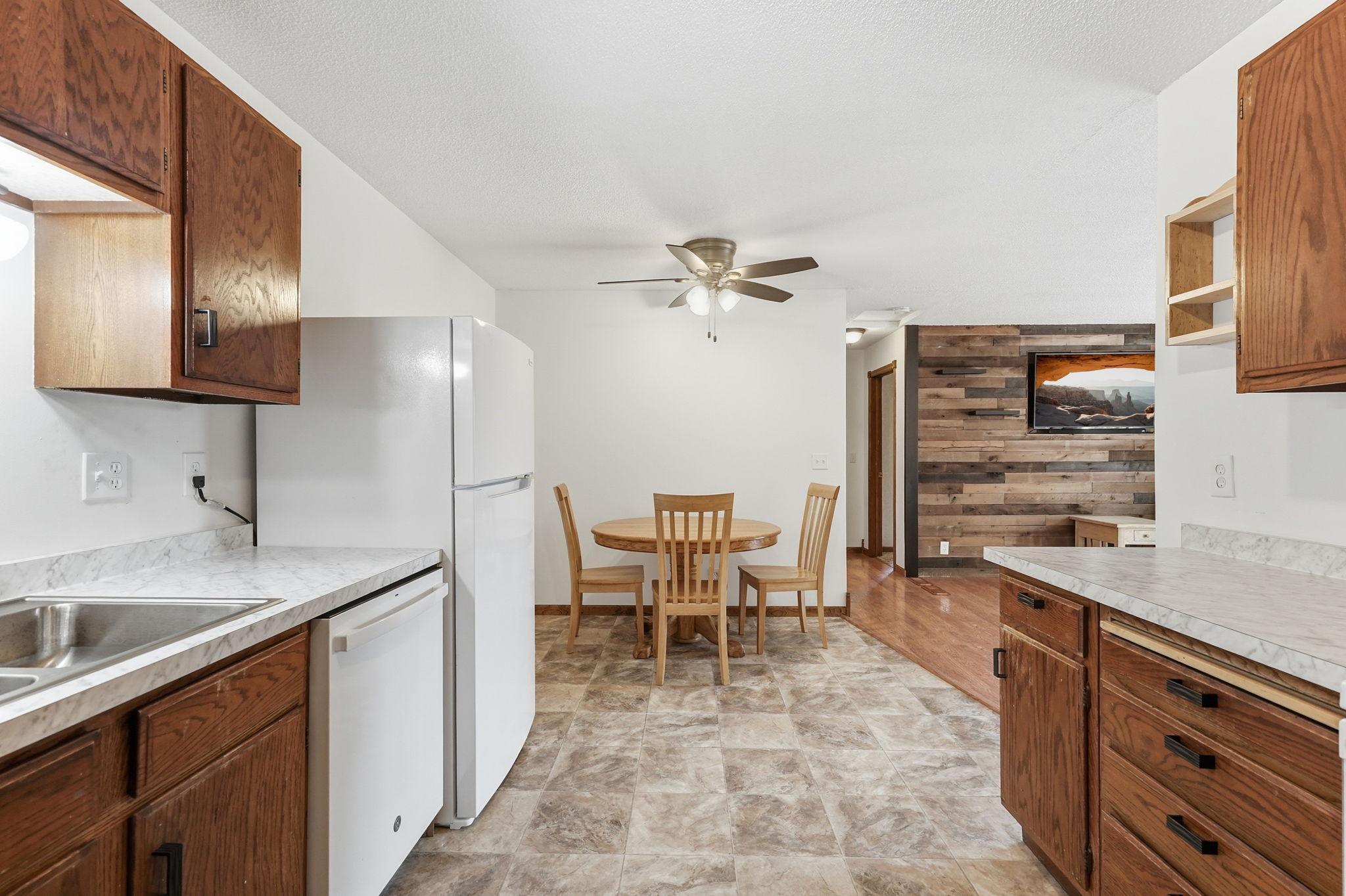 218 Marvin Elwood Road Monticello, MN 55362 - Photo 10 of 28