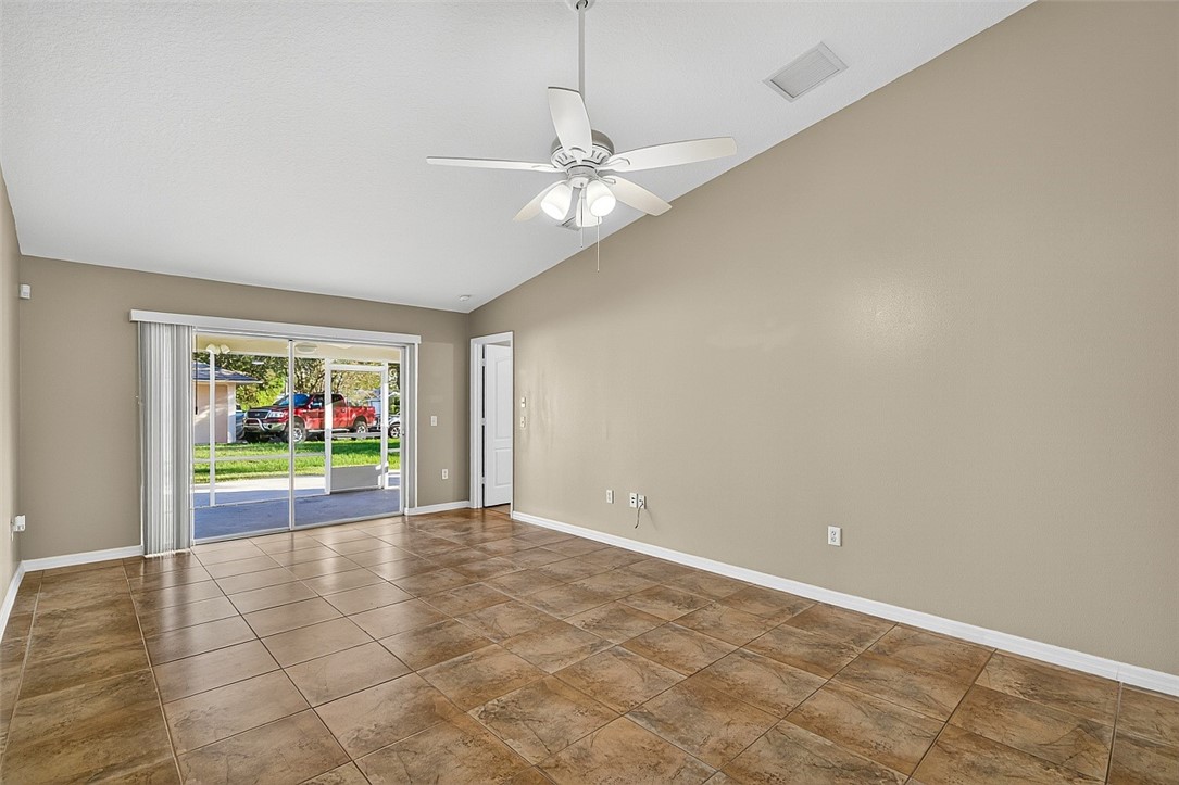 361 Del Monte Road Sebastian, FL 32958 - Photo 7 of 36 Gallery Image 7