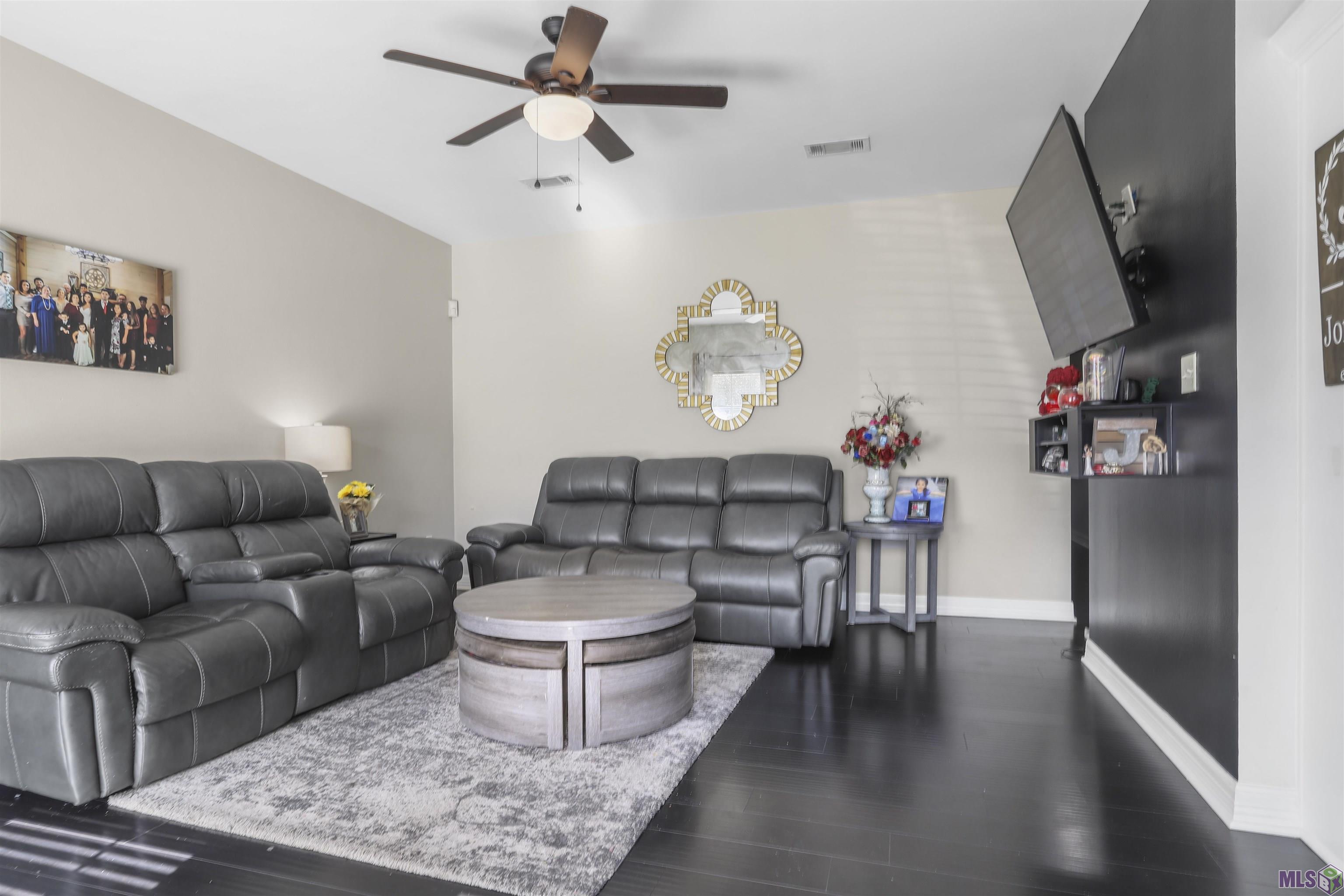 44020 Lake Village Road Prairieville, LA 70769 - Photo 2 of 11