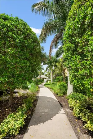 $3,800 | 3001 Sandpiper Bay Circle, Unit B105, Naples, FL 34112