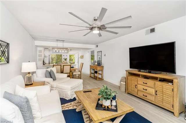 $3,800 | 3001 Sandpiper Bay Circle, Unit B105, Naples, FL 34112