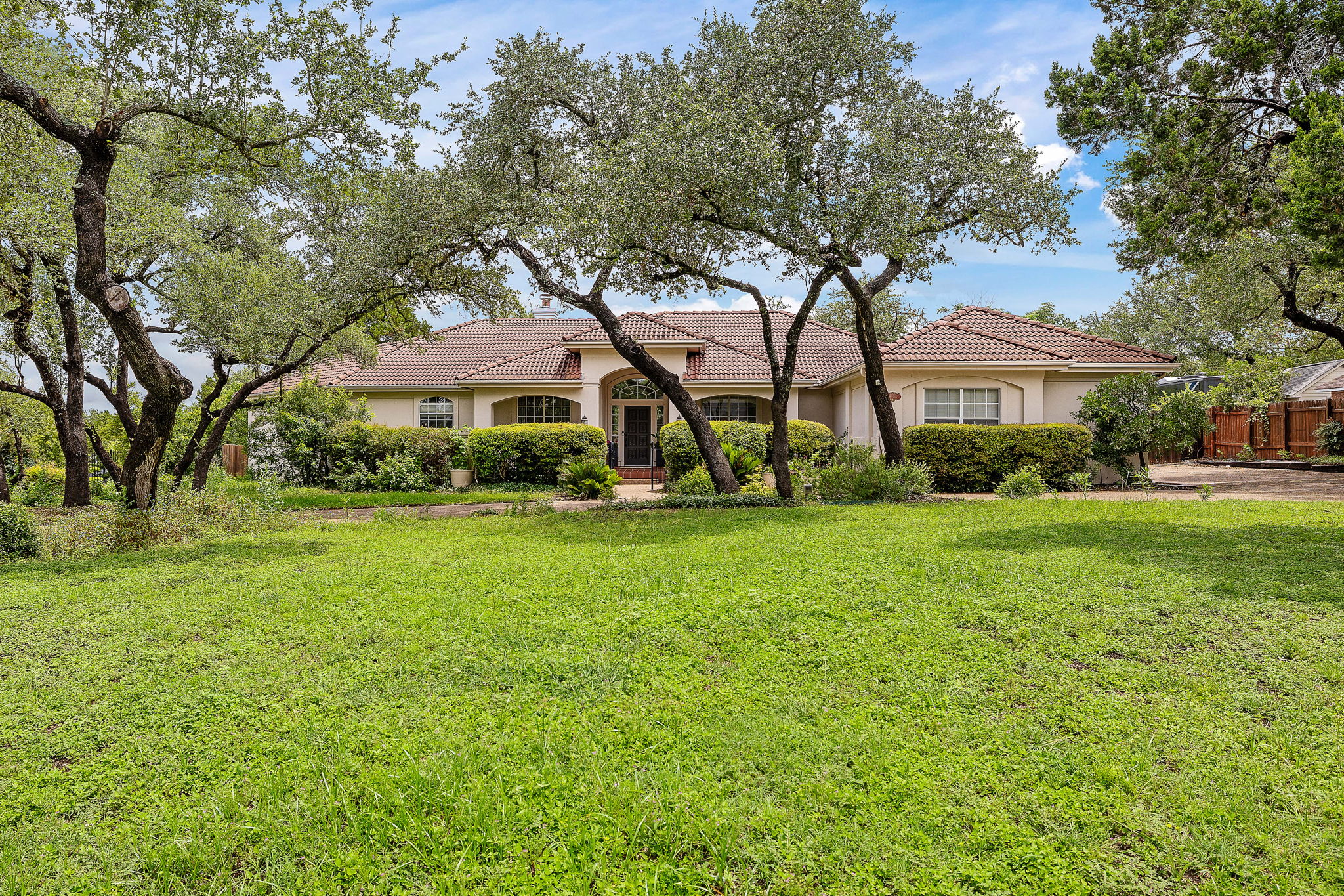 9608 Streamside Drive Austin, TX 78736 - Photo 3 of 40