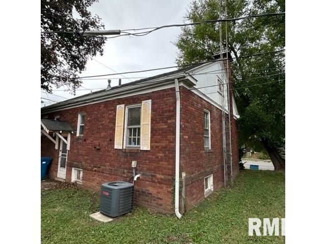 2312 South 5th Street Springfield, IL 62703 - Photo 4 of 21
