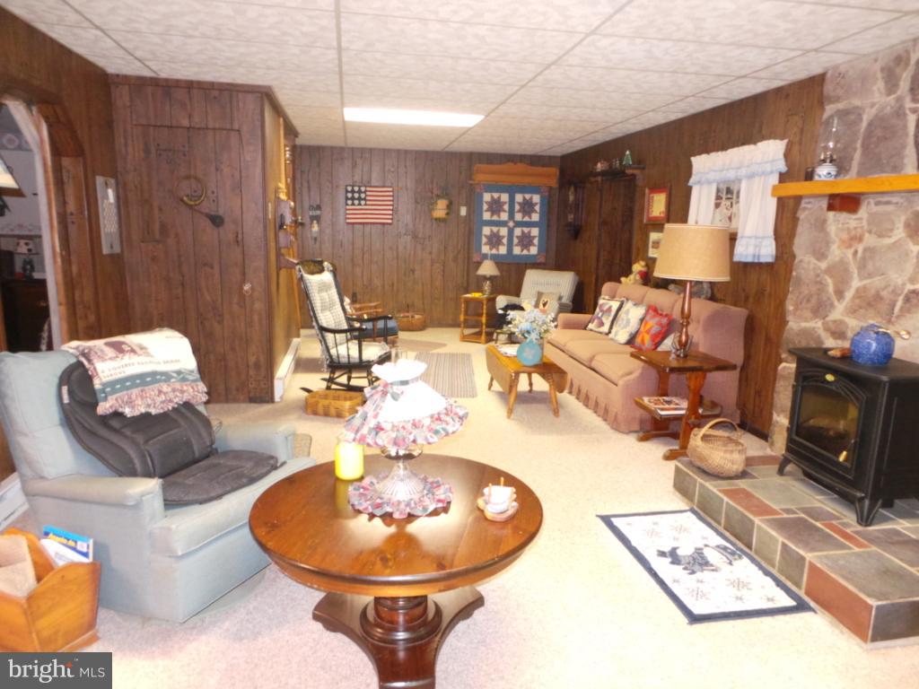 1373 Audubon Road Hedgesville, WV 25427 - Photo 17 of 30 Family Room