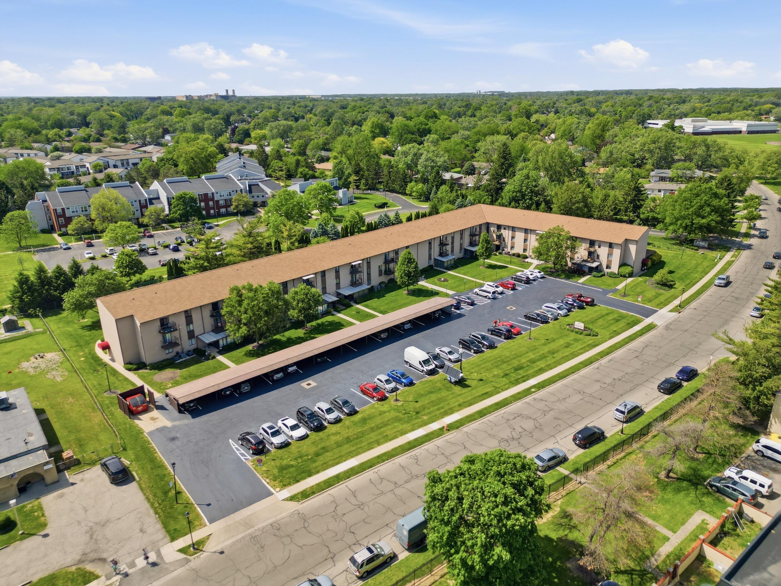 5885 Beechcroft Road, Unit 302 Columbus, OH 43229 - Photo 21 of 24 23_dji_0555