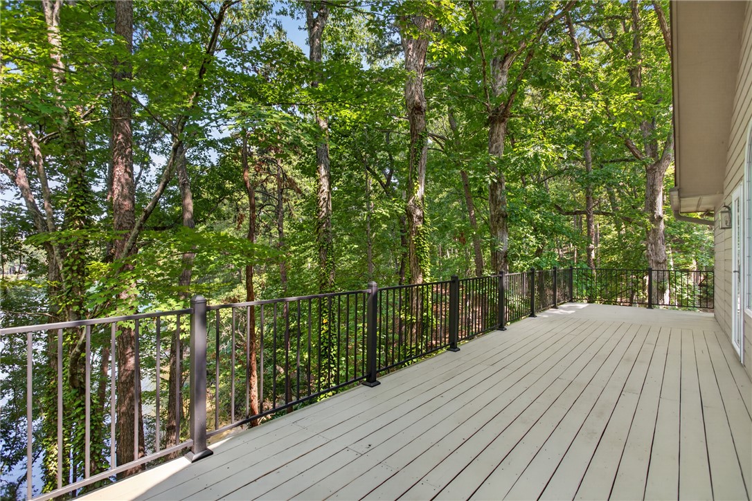 12 Lookout Lane Salem, SC 29676 - Photo 11 of 47 Main level deck #1
40'5" x 17'