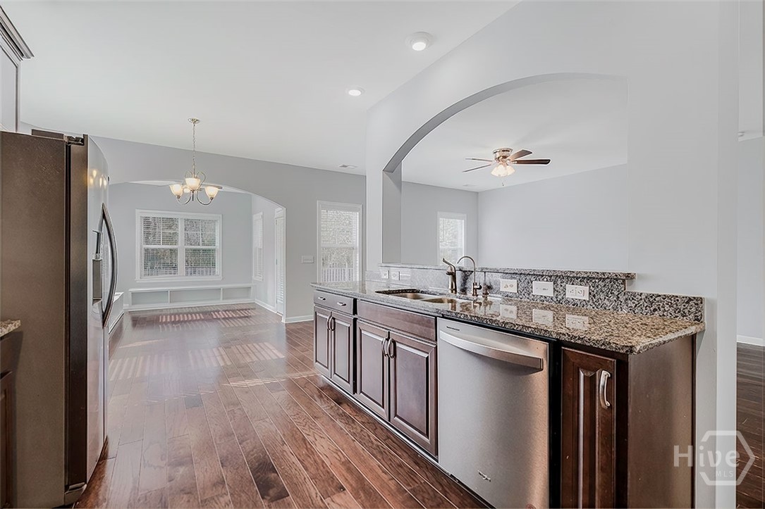 11 Marshland Point Pooler, GA 31322 - Photo 11 of 40 Kitchen