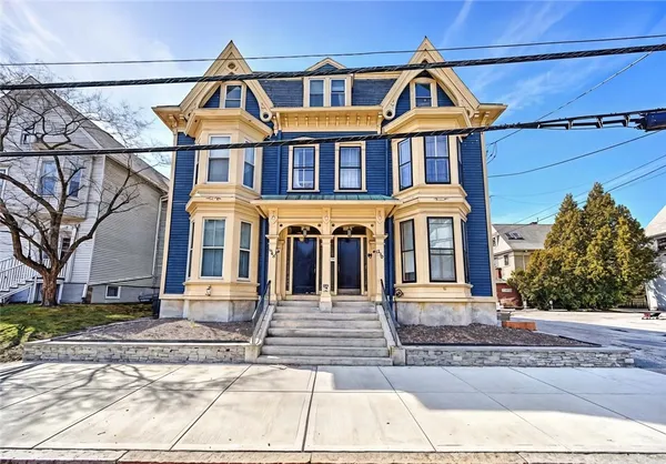 $395,000 | 370 Thayer Street, Unit 6, Providence, RI 02906