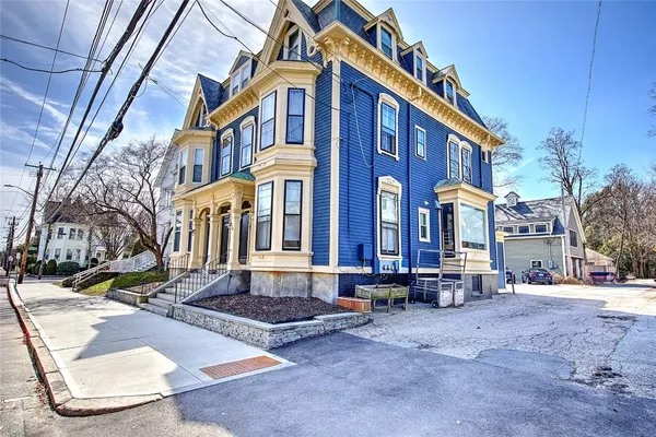 $395,000 | 370 Thayer Street, Unit 6, Providence, RI 02906