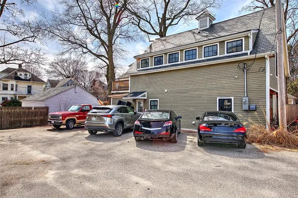 $395,000 | 370 Thayer Street, Unit 6, Providence, RI 02906