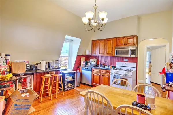 $395,000 | 370 Thayer Street, Unit 6, Providence, RI 02906