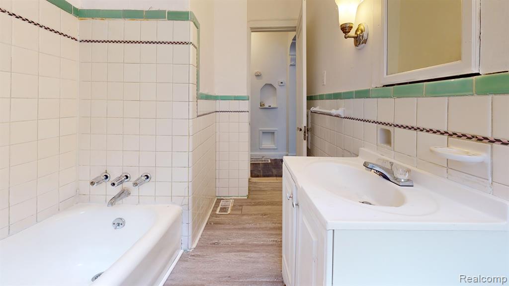 17551 Santa Rosa Drive, Unit 1 Detroit, MI 48221 - Photo 15 of 16