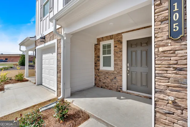a view of a house with a outdoor space